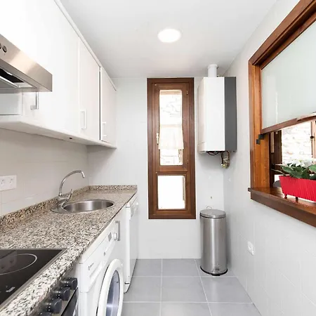 Casa De La Laguna By Bevalle Пантикоса